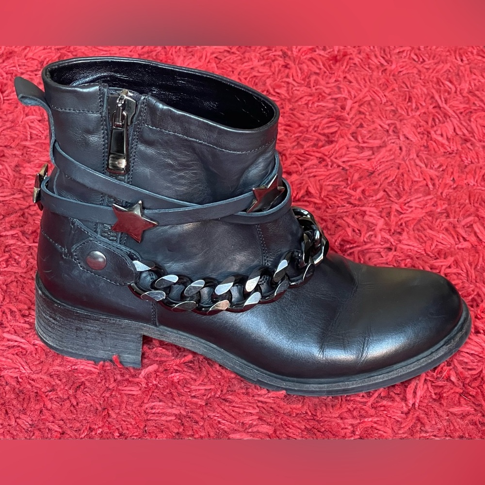 La CANADIENNE amazing black leather boots